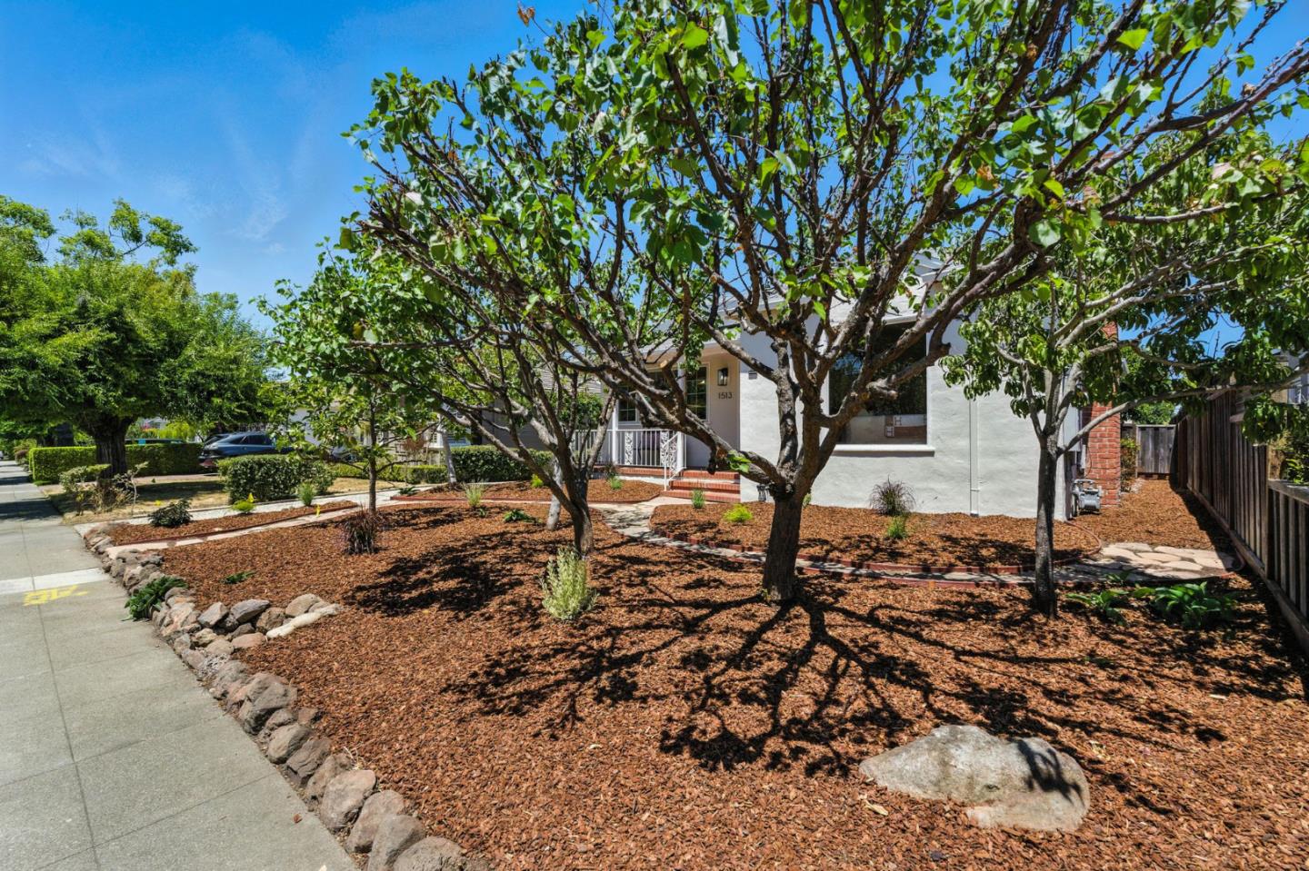 Detail Gallery Image 2 of 64 For 1513 Oak St, San Mateo,  CA 94402 - 3 Beds | 2 Baths