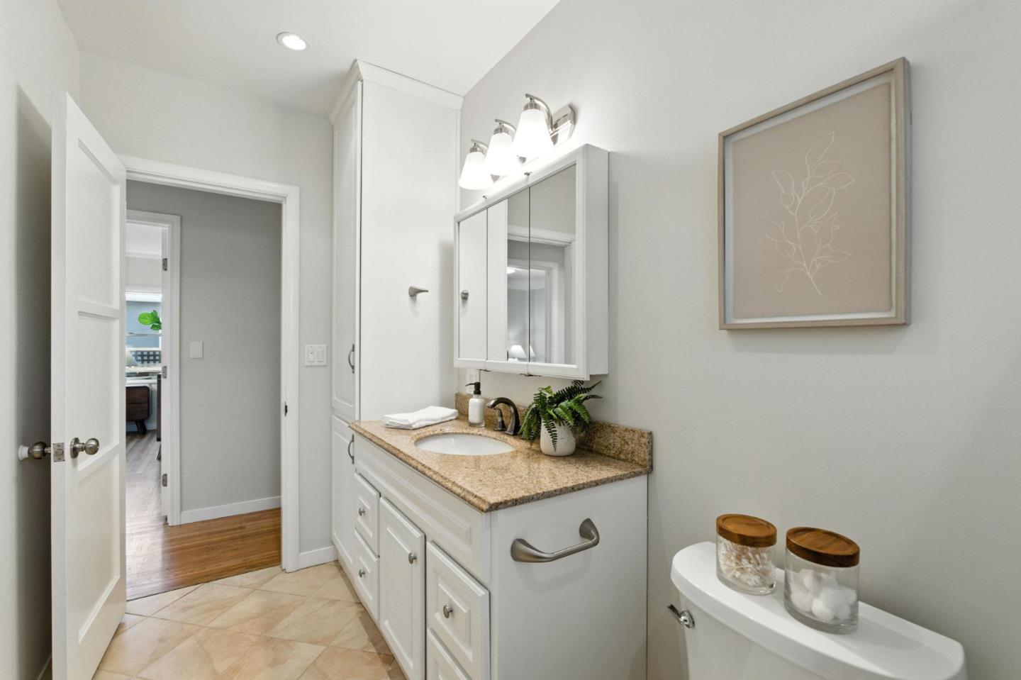 Detail Gallery Image 28 of 64 For 1513 Oak St, San Mateo,  CA 94402 - 3 Beds | 2 Baths