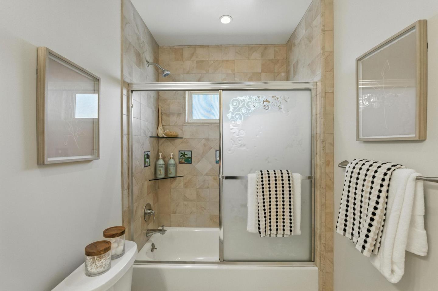 Detail Gallery Image 29 of 64 For 1513 Oak St, San Mateo,  CA 94402 - 3 Beds | 2 Baths
