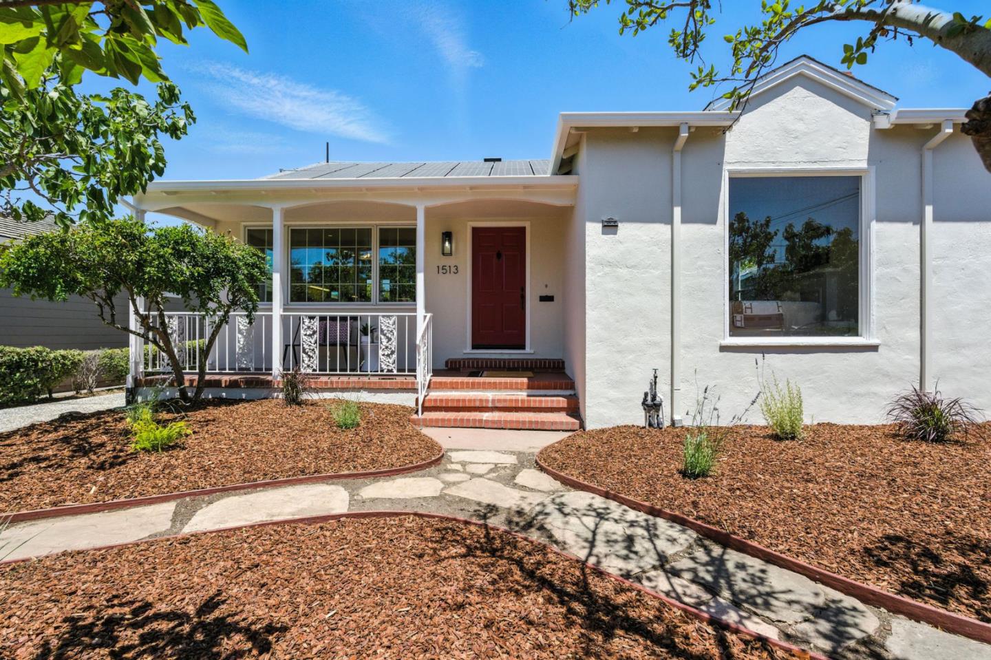 Detail Gallery Image 3 of 64 For 1513 Oak St, San Mateo,  CA 94402 - 3 Beds | 2 Baths