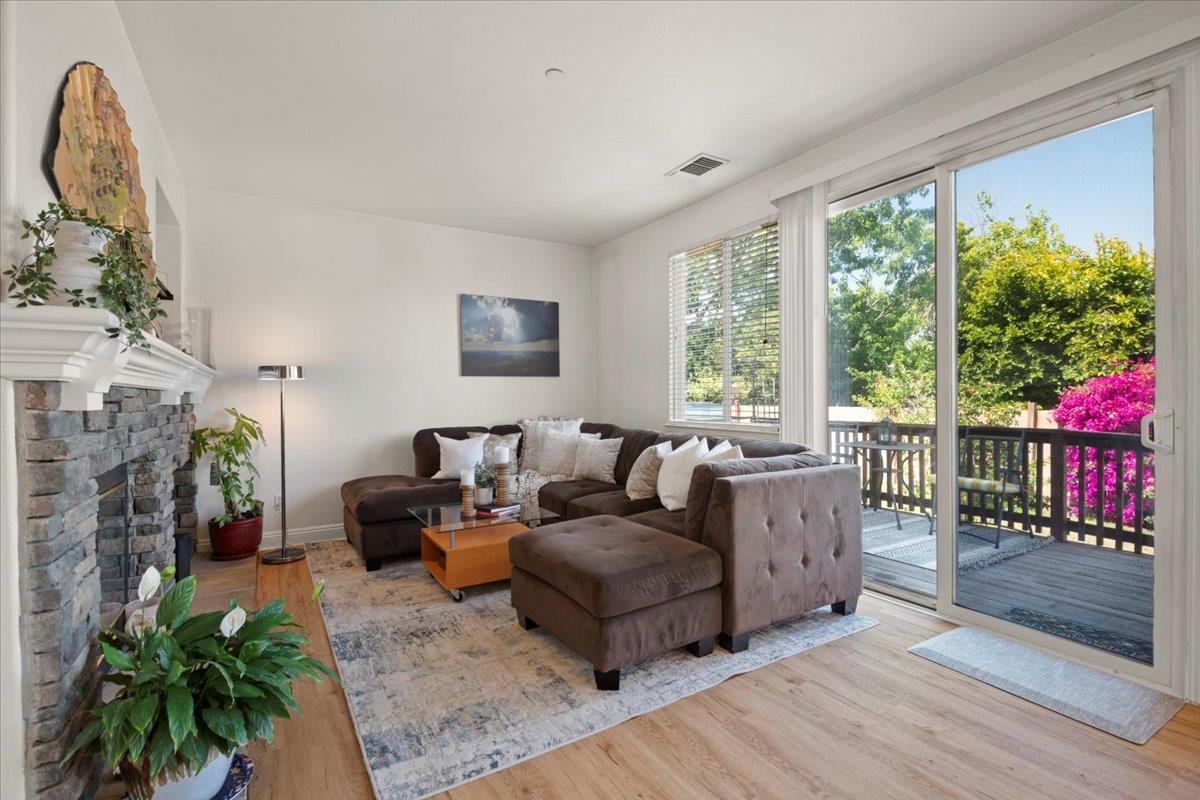 Detail Gallery Image 12 of 43 For 36487 Dijon Dr, Newark,  CA 94560 - 5 Beds | 3 Baths