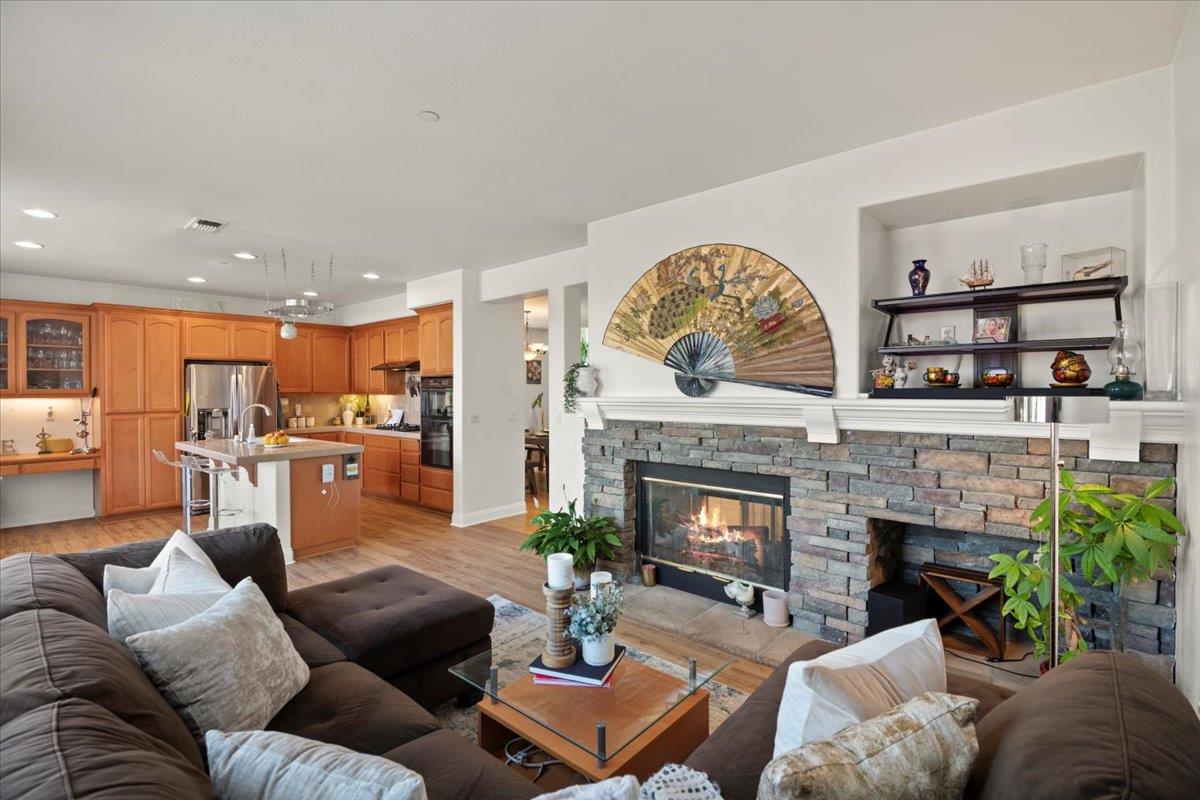 Detail Gallery Image 14 of 43 For 36487 Dijon Dr, Newark,  CA 94560 - 5 Beds | 3 Baths