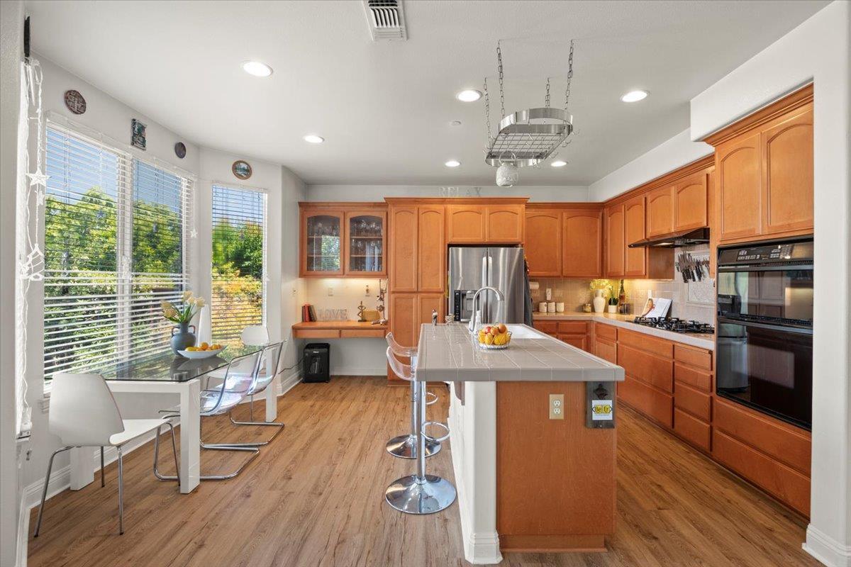 Detail Gallery Image 15 of 43 For 36487 Dijon Dr, Newark,  CA 94560 - 5 Beds | 3 Baths