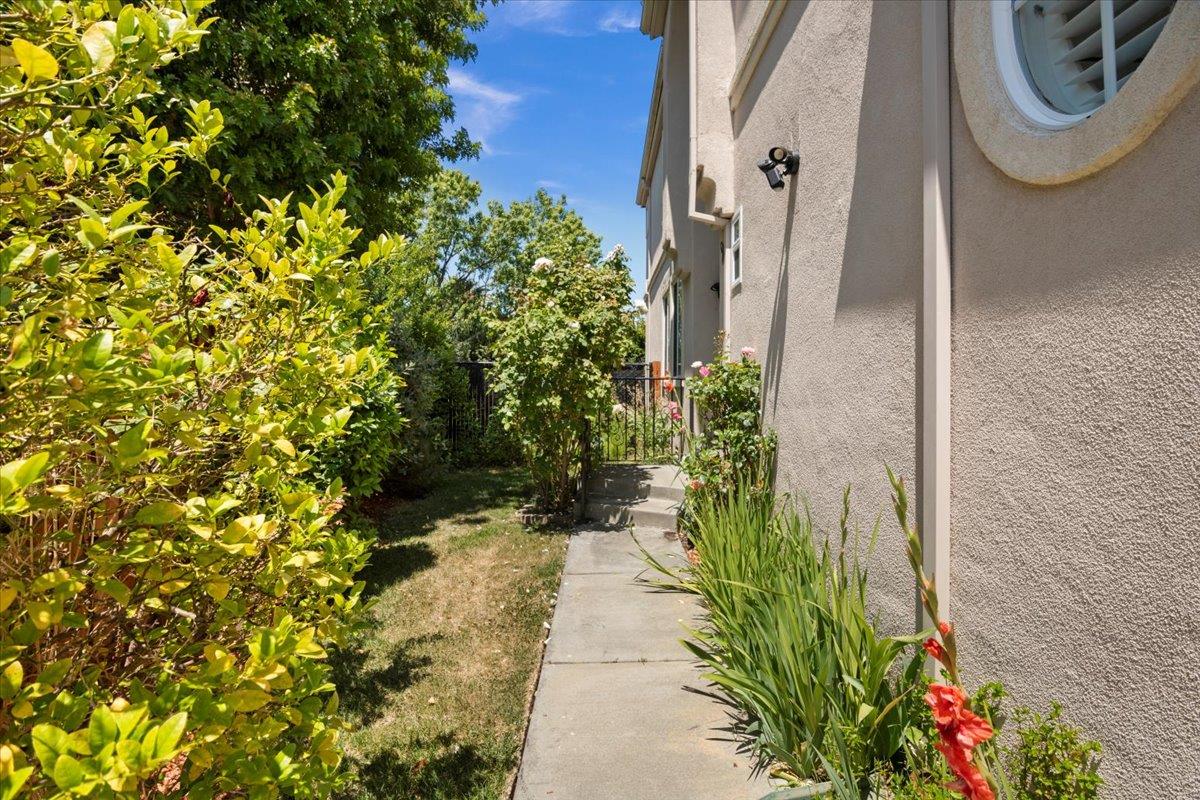 Detail Gallery Image 6 of 43 For 36487 Dijon Dr, Newark,  CA 94560 - 5 Beds | 3 Baths