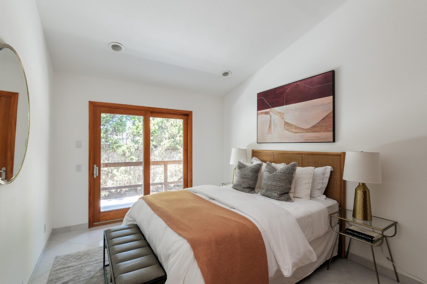 Detail Gallery Image 16 of 33 For 3160 Louis Rd, Palo Alto,  CA 94303 - 6 Beds | 5/1 Baths