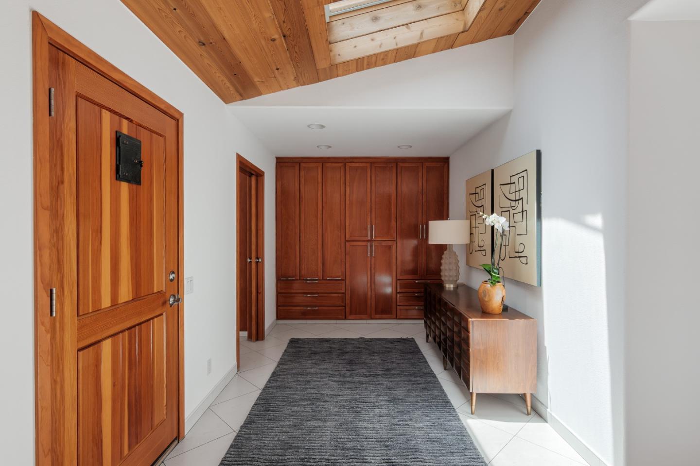 Detail Gallery Image 6 of 33 For 3160 Louis Rd, Palo Alto,  CA 94303 - 6 Beds | 5/1 Baths