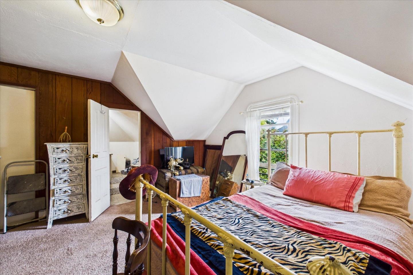 Detail Gallery Image 29 of 40 For 1225 Myrtle Ave, Eureka,  CA 95501 - 4 Beds | 3 Baths