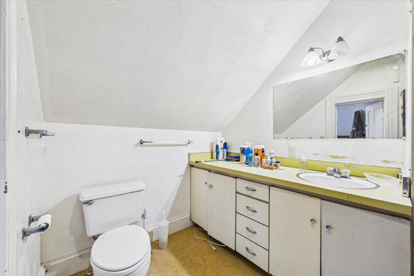 Detail Gallery Image 37 of 40 For 1225 Myrtle Ave, Eureka,  CA 95501 - 4 Beds | 3 Baths