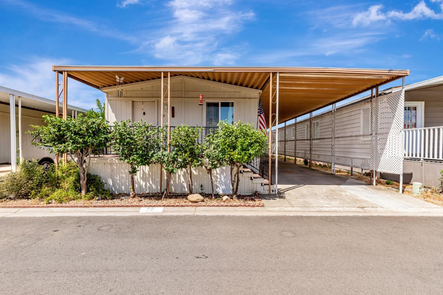 Detail Gallery Image 1 of 29 For 275 Burnett Ave #36,  Morgan Hill,  CA 95037 - 2 Beds | 2 Baths