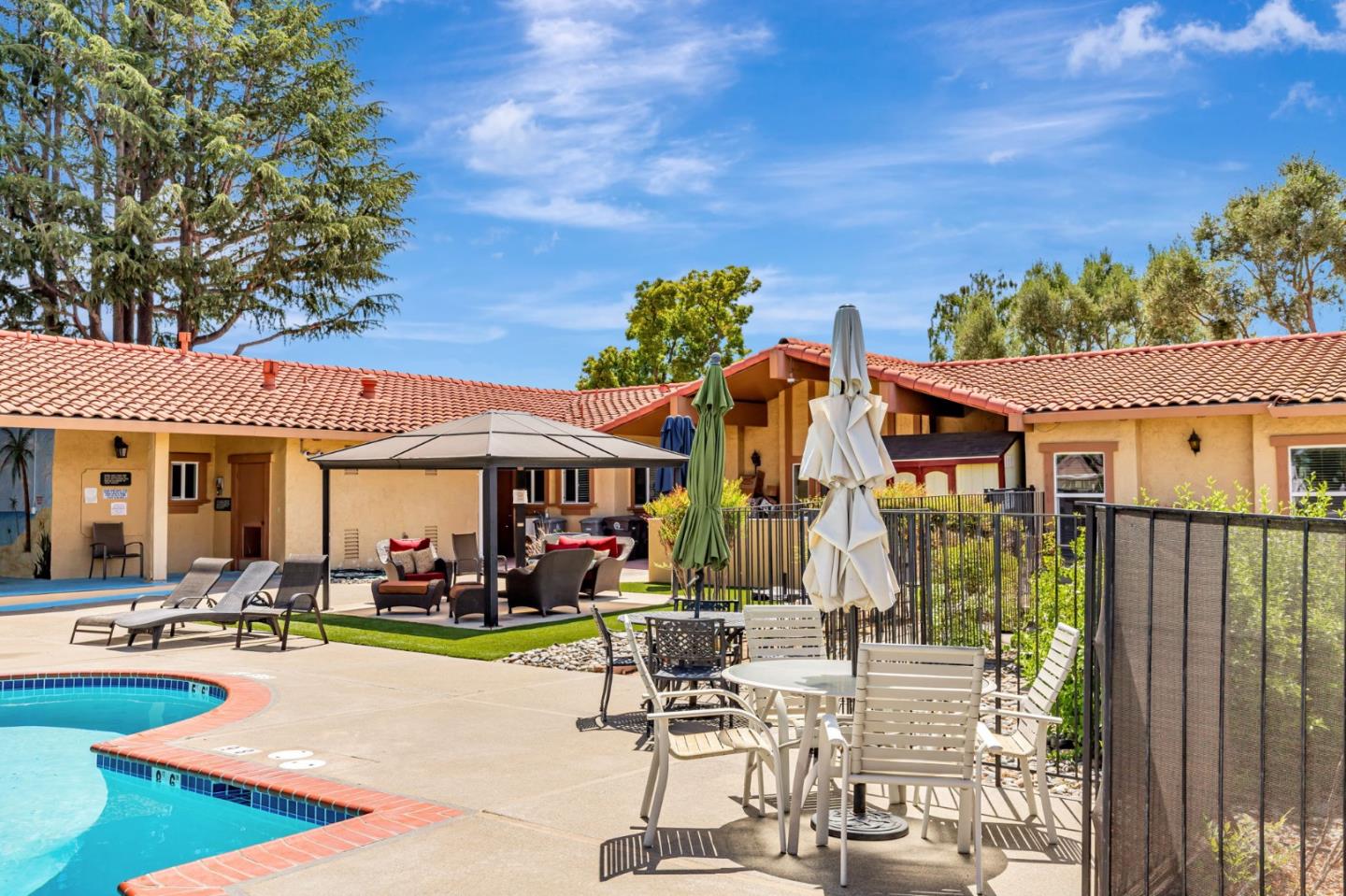 Detail Gallery Image 25 of 29 For 275 Burnett Ave #36,  Morgan Hill,  CA 95037 - 2 Beds | 2 Baths