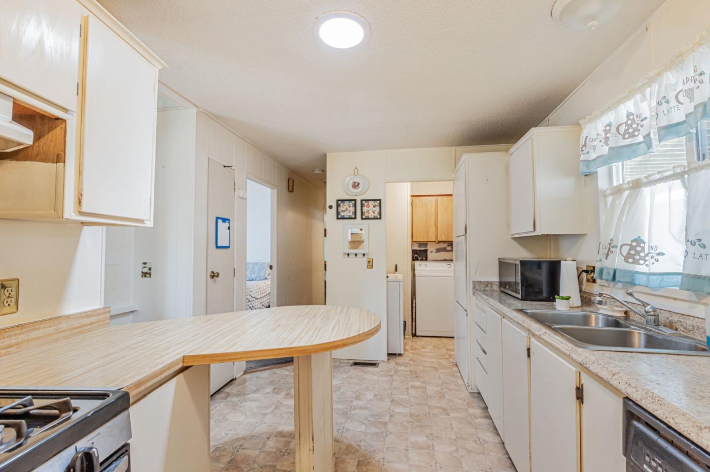 Detail Gallery Image 9 of 29 For 275 Burnett Ave #36,  Morgan Hill,  CA 95037 - 2 Beds | 2 Baths
