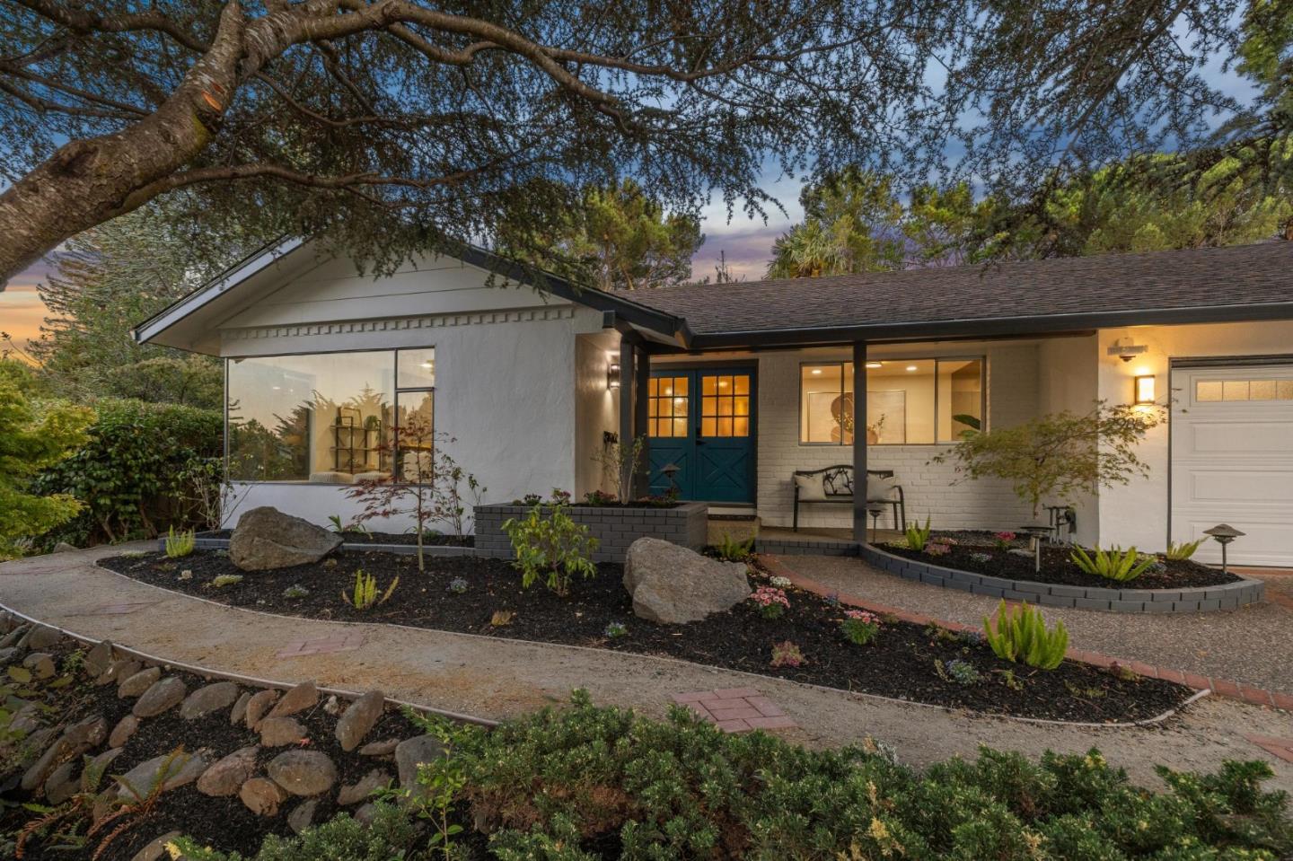 Detail Gallery Image 2 of 68 For 2985 Trousdale Dr, Burlingame,  CA 94010 - 4 Beds | 3 Baths