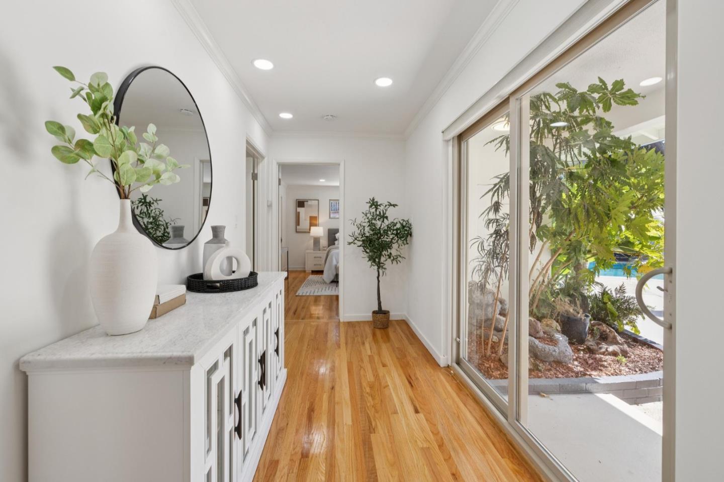 Detail Gallery Image 36 of 68 For 2985 Trousdale Dr, Burlingame,  CA 94010 - 4 Beds | 3 Baths