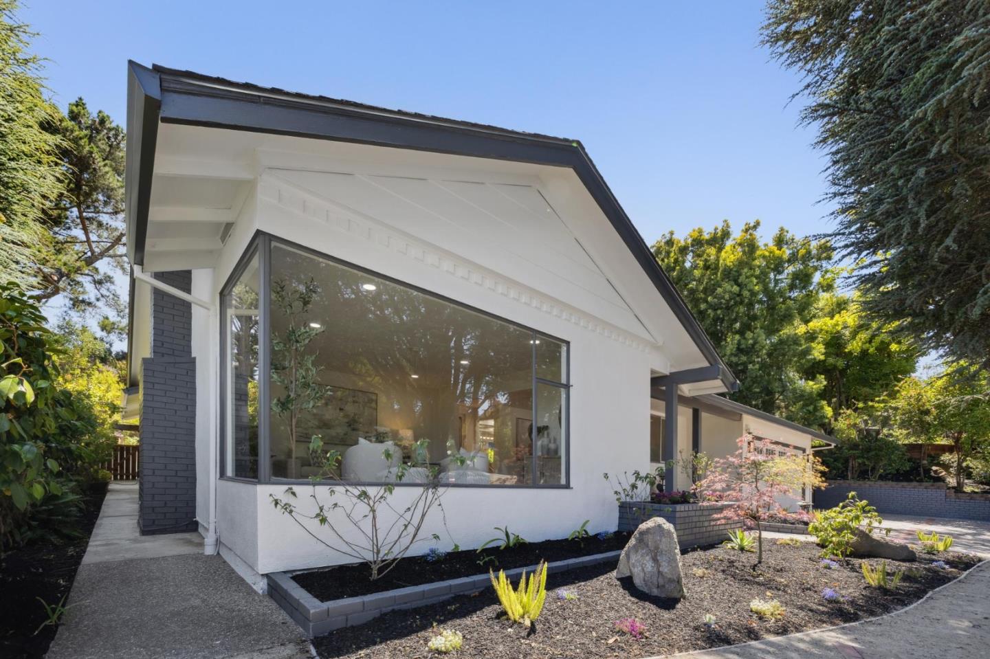 Detail Gallery Image 5 of 68 For 2985 Trousdale Dr, Burlingame,  CA 94010 - 4 Beds | 3 Baths