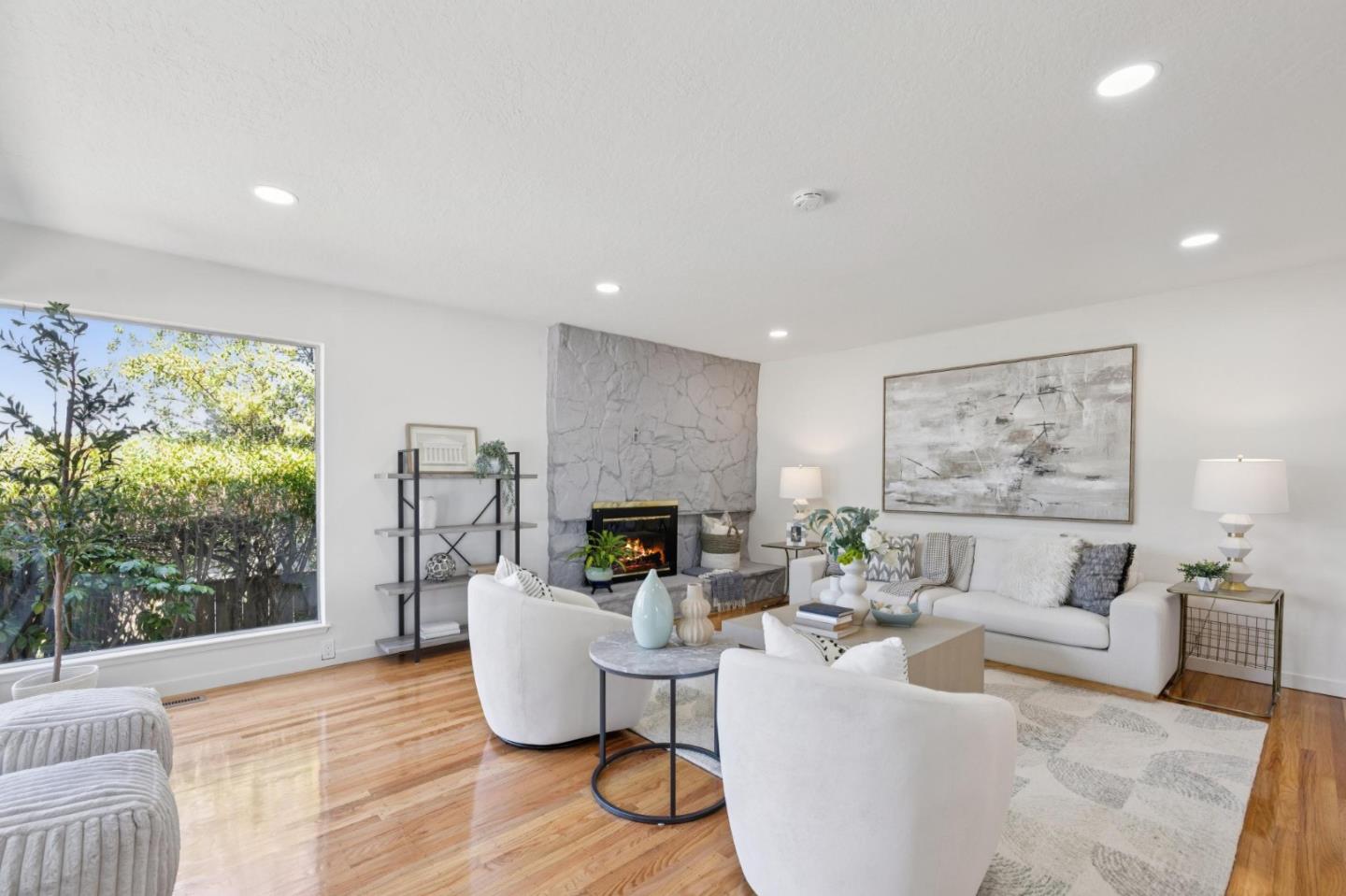 Detail Gallery Image 9 of 68 For 2985 Trousdale Dr, Burlingame,  CA 94010 - 4 Beds | 3 Baths