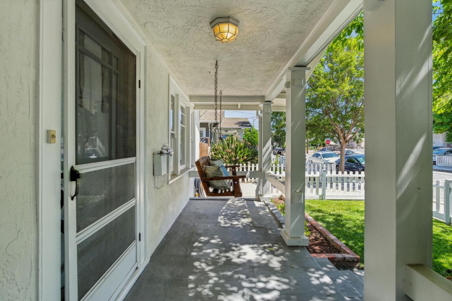 Detail Gallery Image 6 of 40 For 218 N 12th St, San Jose,  CA 95112 - 3 Beds | 3 Baths
