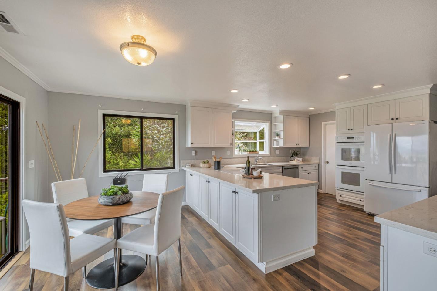 Detail Gallery Image 11 of 43 For 2505 Garin Rd, Royal Oaks,  CA 95076 - 3 Beds | 3 Baths