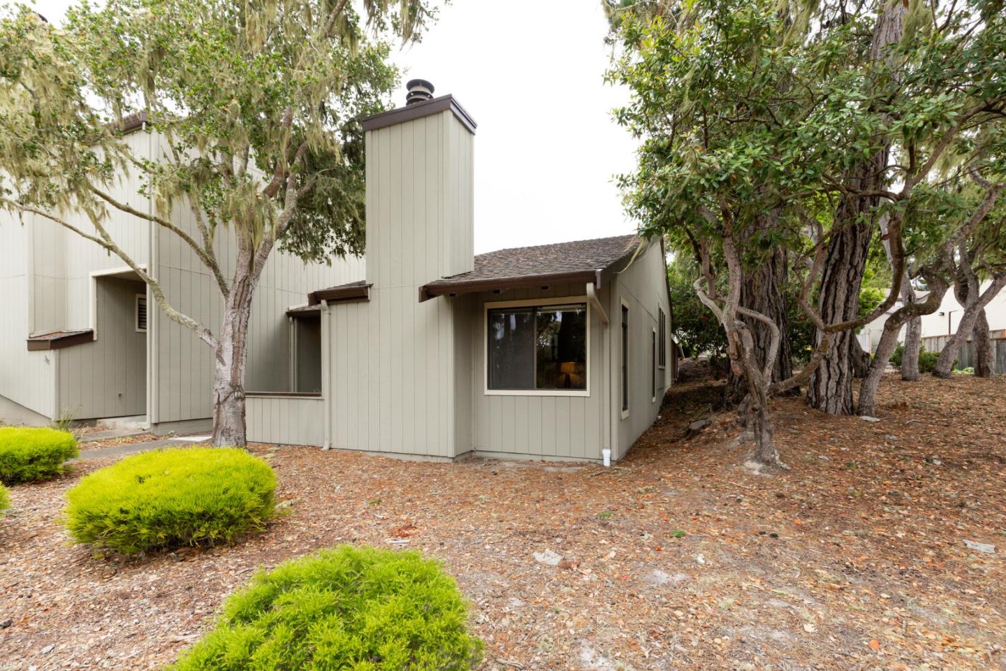Detail Gallery Image 21 of 23 For 710 Redwood Ln, Pacific Grove,  CA 93950 - 2 Beds | 2 Baths