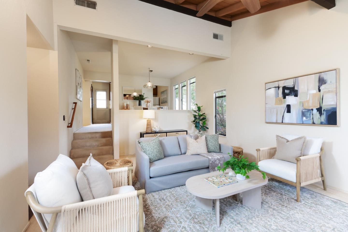 Detail Gallery Image 5 of 23 For 710 Redwood Ln, Pacific Grove,  CA 93950 - 2 Beds | 2 Baths