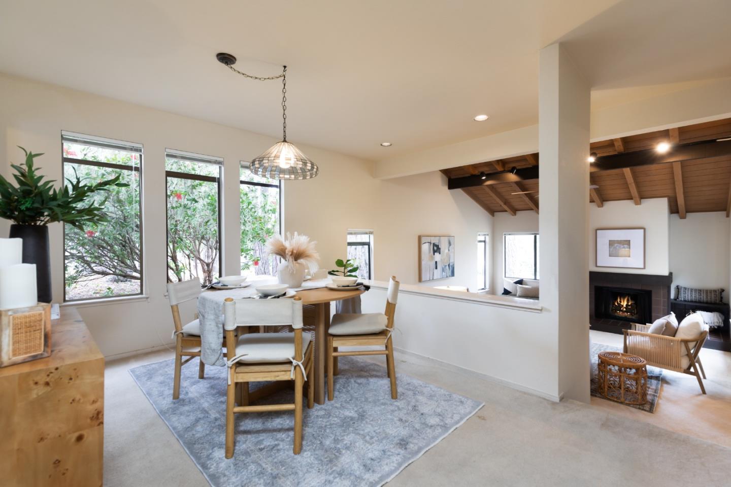 Detail Gallery Image 7 of 23 For 710 Redwood Ln, Pacific Grove,  CA 93950 - 2 Beds | 2 Baths