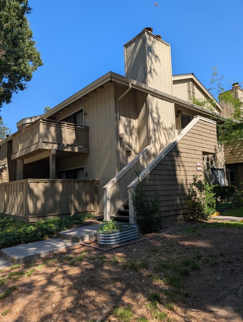 Detail Gallery Image 3 of 6 For 5696 Makati Cir #G,  San Jose,  CA 95123 - 2 Beds | 2 Baths