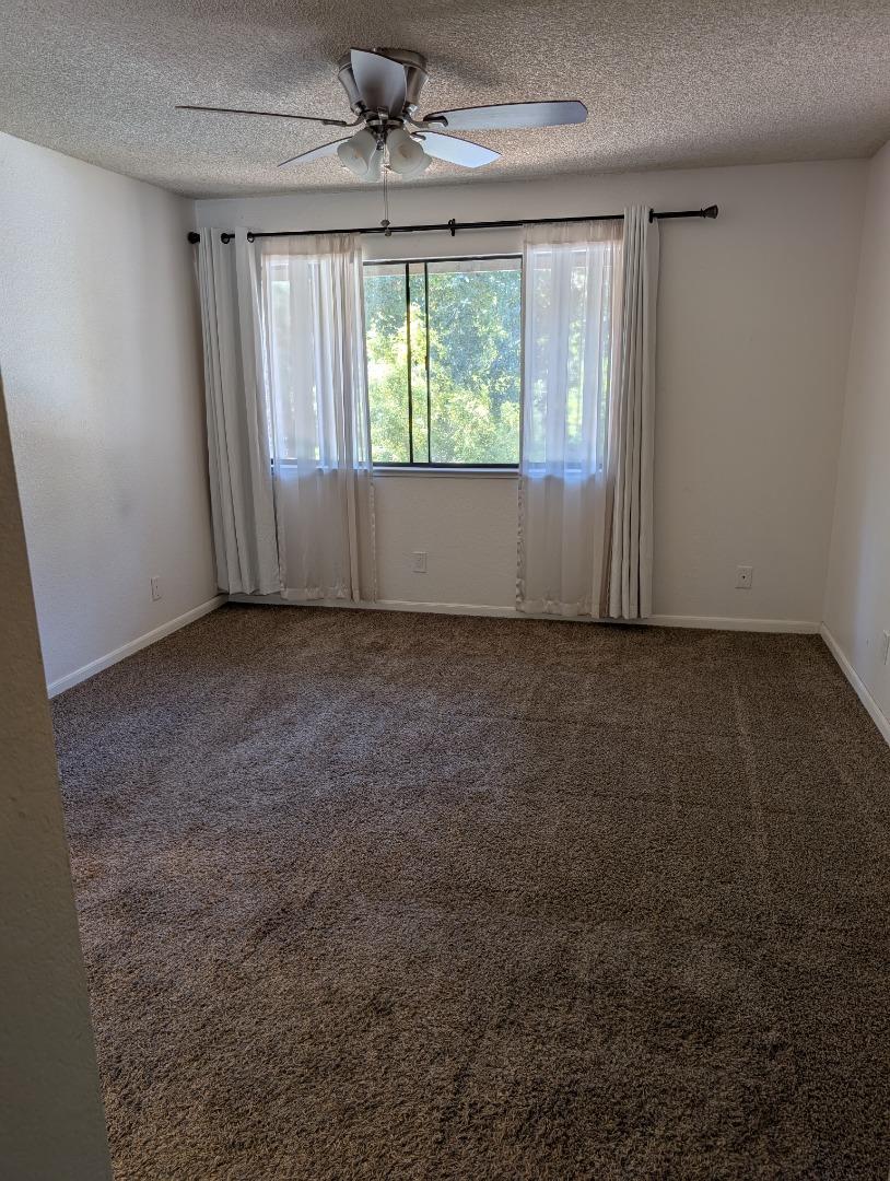 Detail Gallery Image 5 of 6 For 5696 Makati Cir #G,  San Jose,  CA 95123 - 2 Beds | 2 Baths