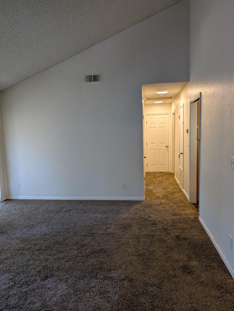 Detail Gallery Image 8 of 20 For 5696 Makati Cir #G,  San Jose,  CA 95123 - 2 Beds | 2 Baths