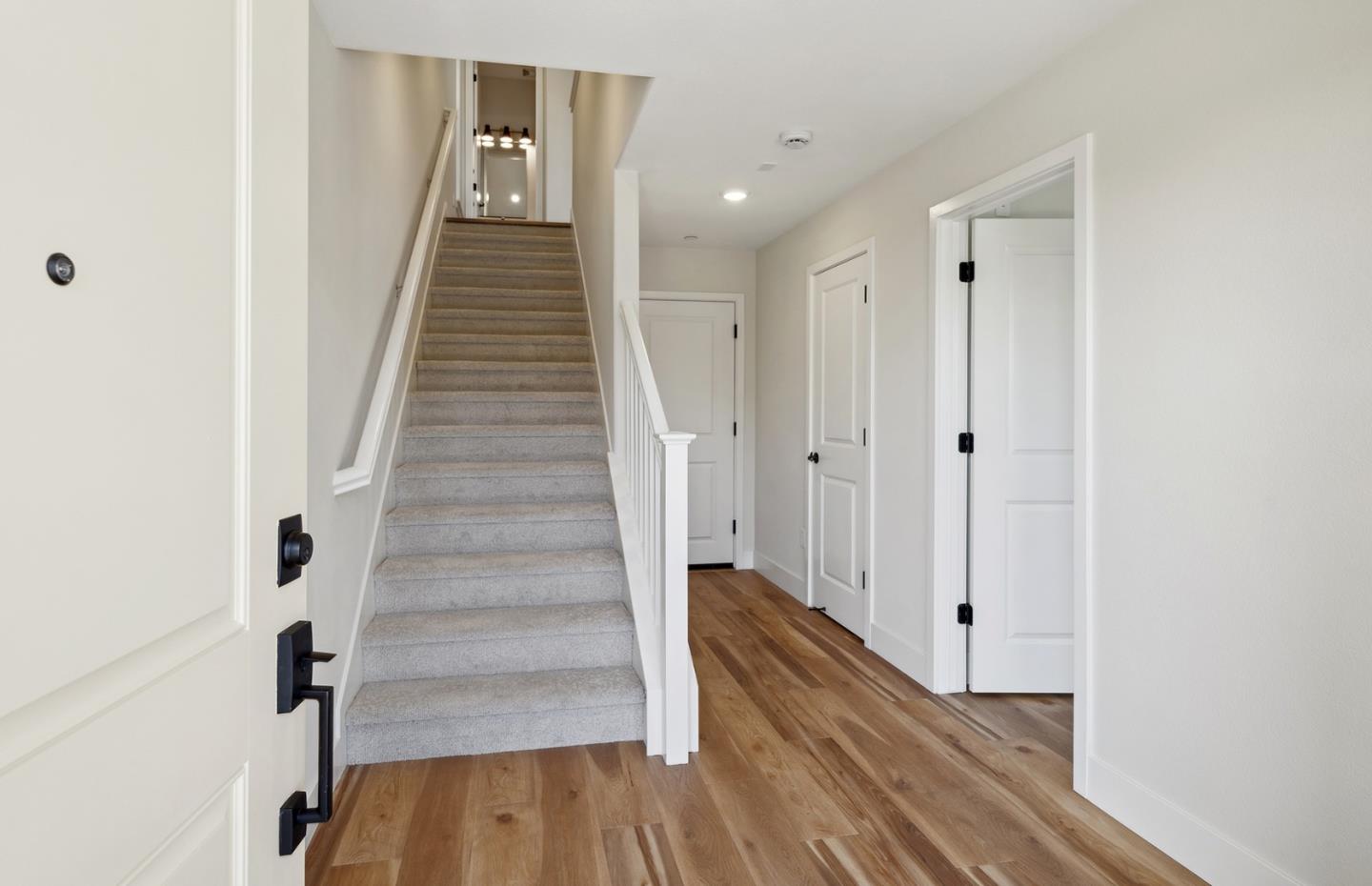 Detail Gallery Image 3 of 61 For 2506 Sage St, San Mateo,  CA 94403 - 2 Beds | 3 Baths