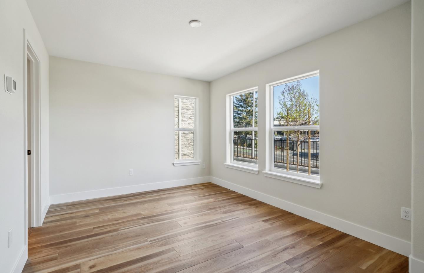 Detail Gallery Image 4 of 61 For 2506 Sage St, San Mateo,  CA 94403 - 2 Beds | 3 Baths