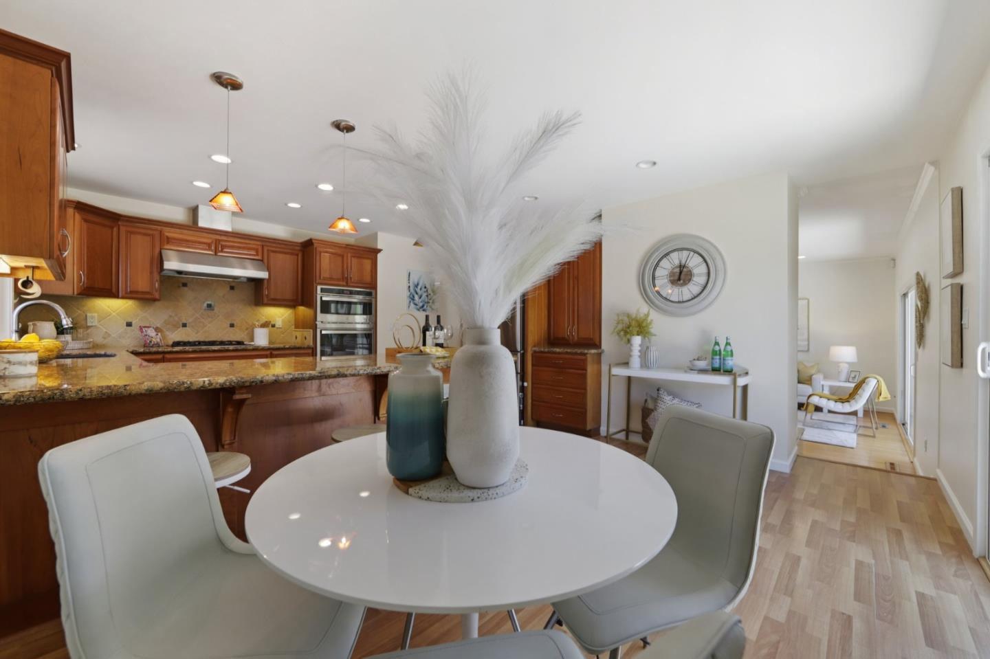 Detail Gallery Image 13 of 34 For 219 Kensington Way, Los Gatos,  CA 95032 - 3 Beds | 2/1 Baths