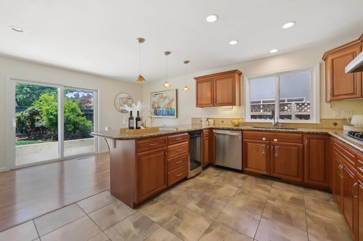 Detail Gallery Image 14 of 34 For 219 Kensington Way, Los Gatos,  CA 95032 - 3 Beds | 2/1 Baths