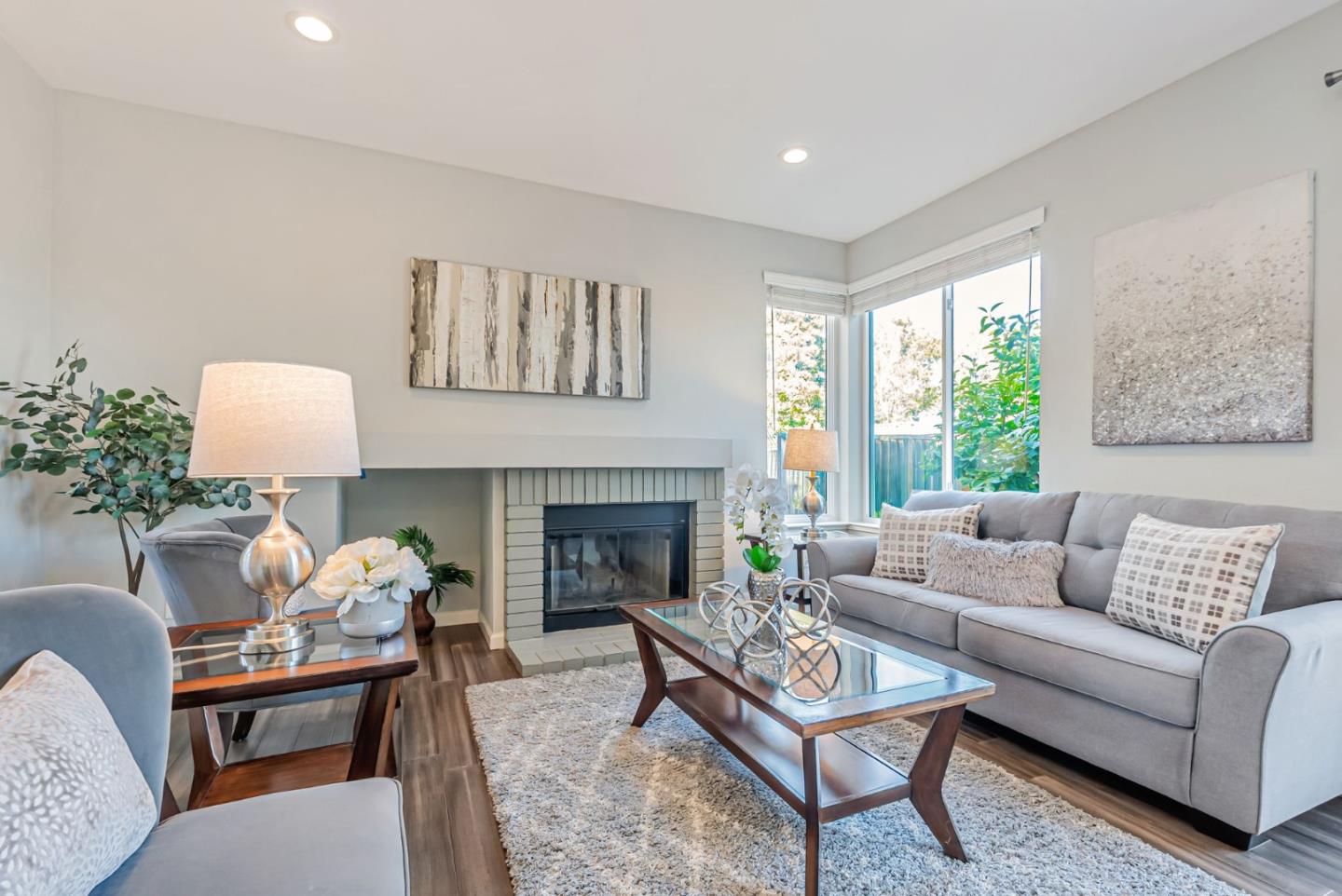 Detail Gallery Image 11 of 48 For 327 Ratto Rd, Alameda,  CA 94502 - 4 Beds | 2/1 Baths