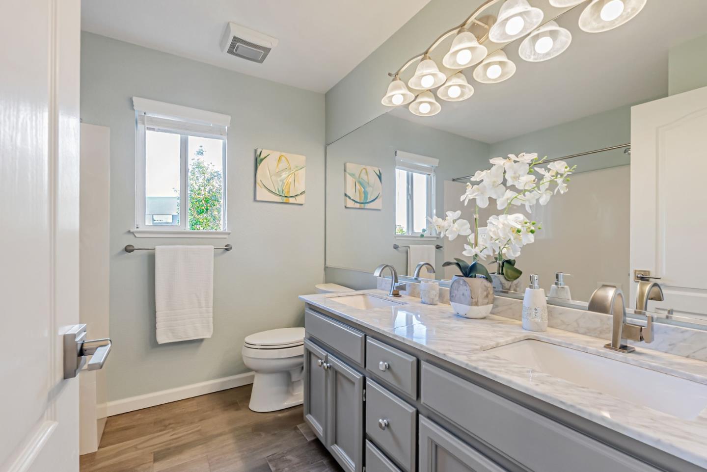 Detail Gallery Image 33 of 48 For 327 Ratto Rd, Alameda,  CA 94502 - 4 Beds | 2/1 Baths
