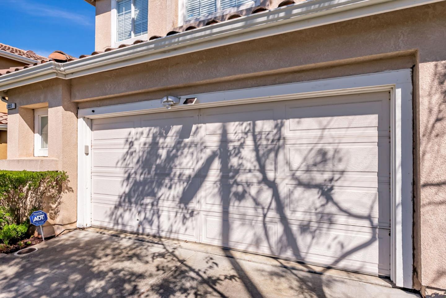 Detail Gallery Image 4 of 48 For 327 Ratto Rd, Alameda,  CA 94502 - 4 Beds | 2/1 Baths