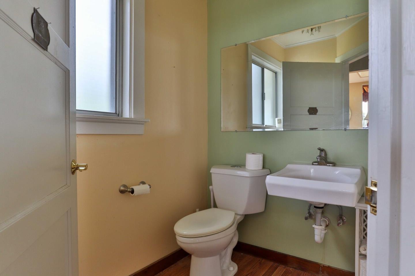 Detail Gallery Image 37 of 76 For Address Not Disclosed, Belvedere Tiburon,  CA 94920 - 4 Beds | 2/1 Baths