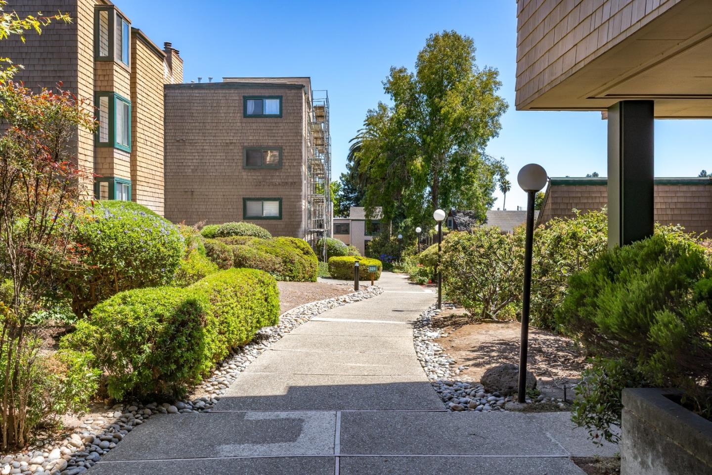 Detail Gallery Image 25 of 26 For 318 Soquel Ave #D3,  Santa Cruz,  CA 95062 - 2 Beds | 2 Baths