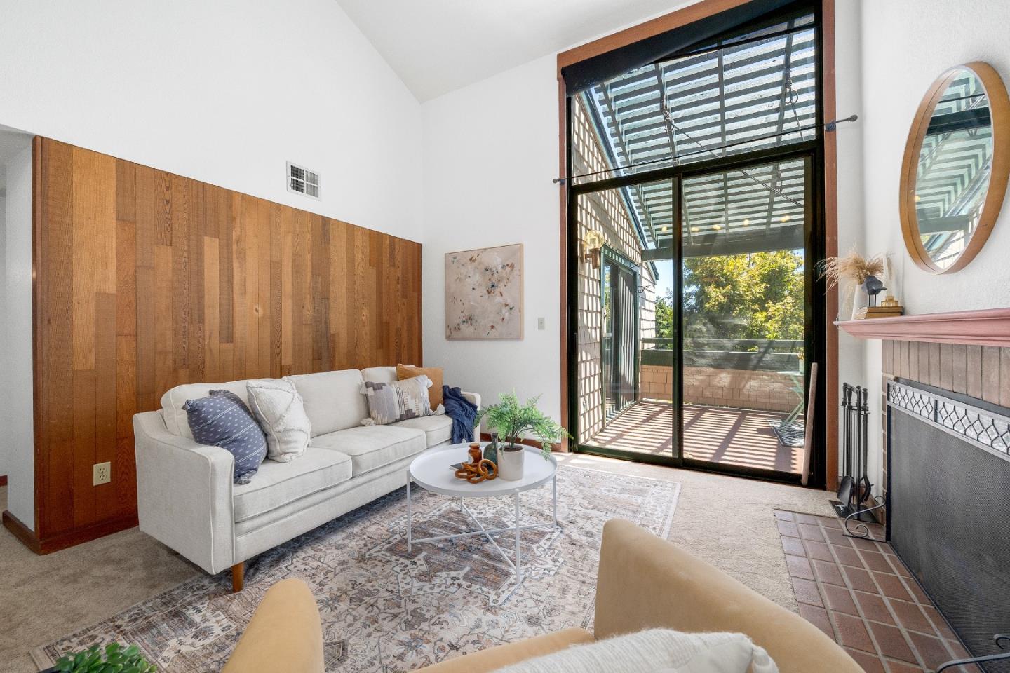 Detail Gallery Image 4 of 26 For 318 Soquel Ave #D3,  Santa Cruz,  CA 95062 - 2 Beds | 2 Baths