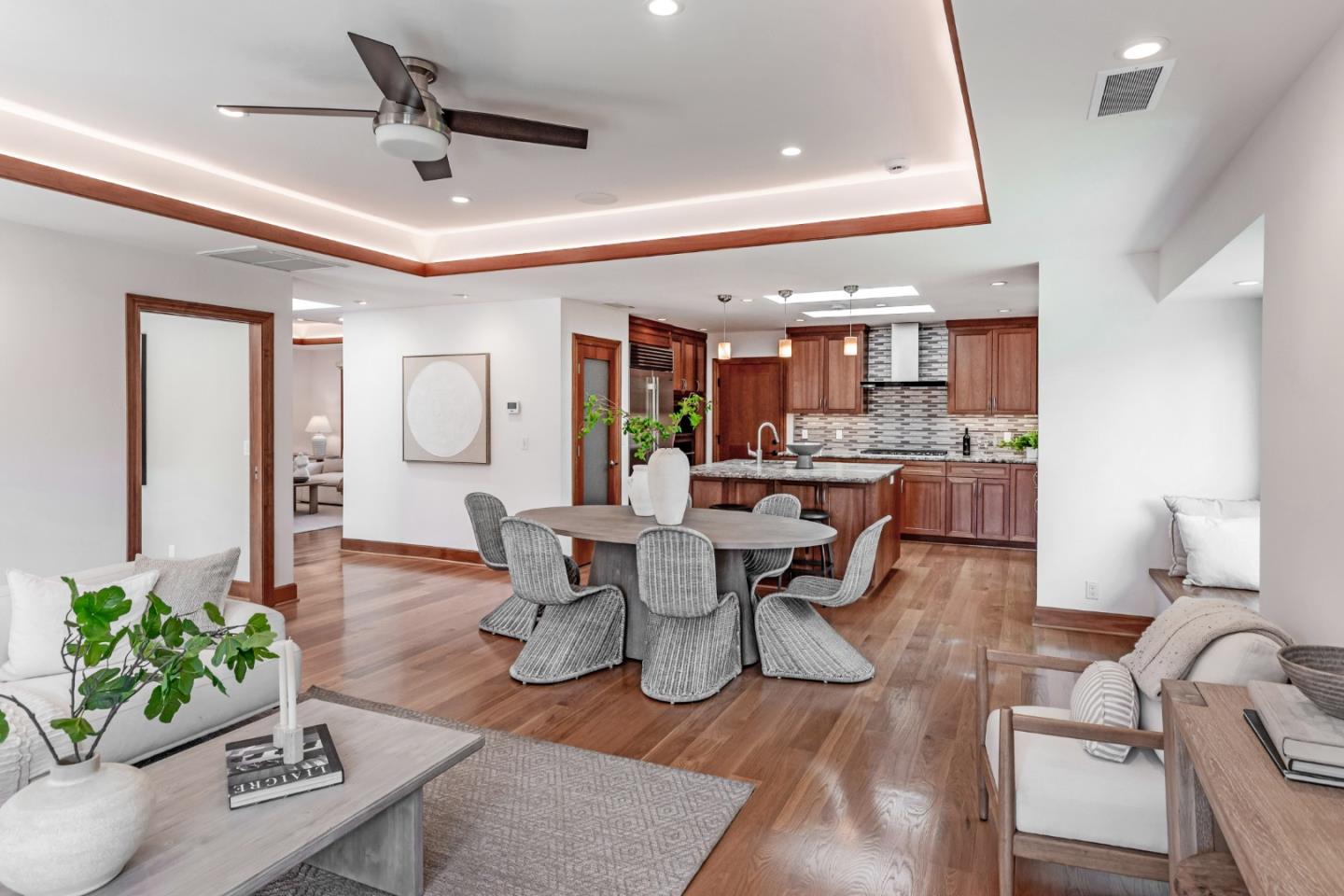 Detail Gallery Image 11 of 30 For 15700 Kavin Ln, Los Gatos,  CA 95030 - 4 Beds | 2/1 Baths