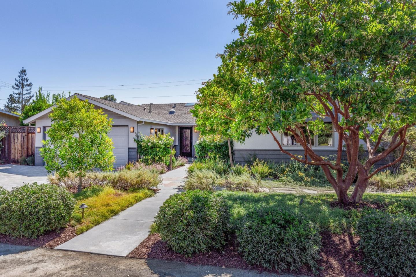 Detail Gallery Image 2 of 30 For 15700 Kavin Ln, Los Gatos,  CA 95030 - 4 Beds | 2/1 Baths