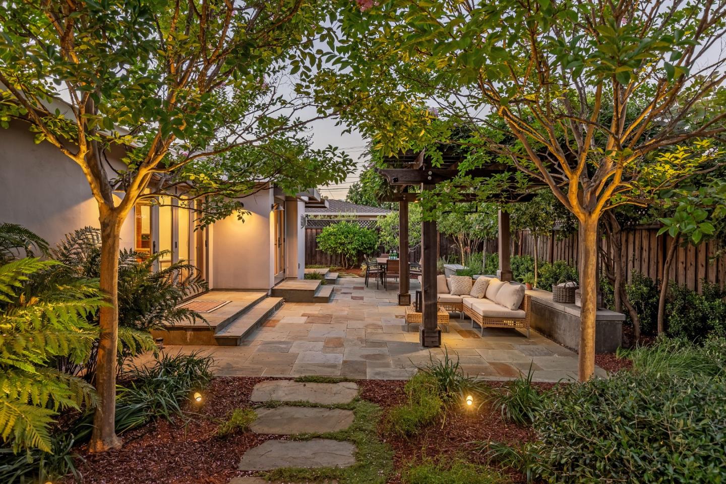 Detail Gallery Image 28 of 30 For 15700 Kavin Ln, Los Gatos,  CA 95030 - 4 Beds | 2/1 Baths