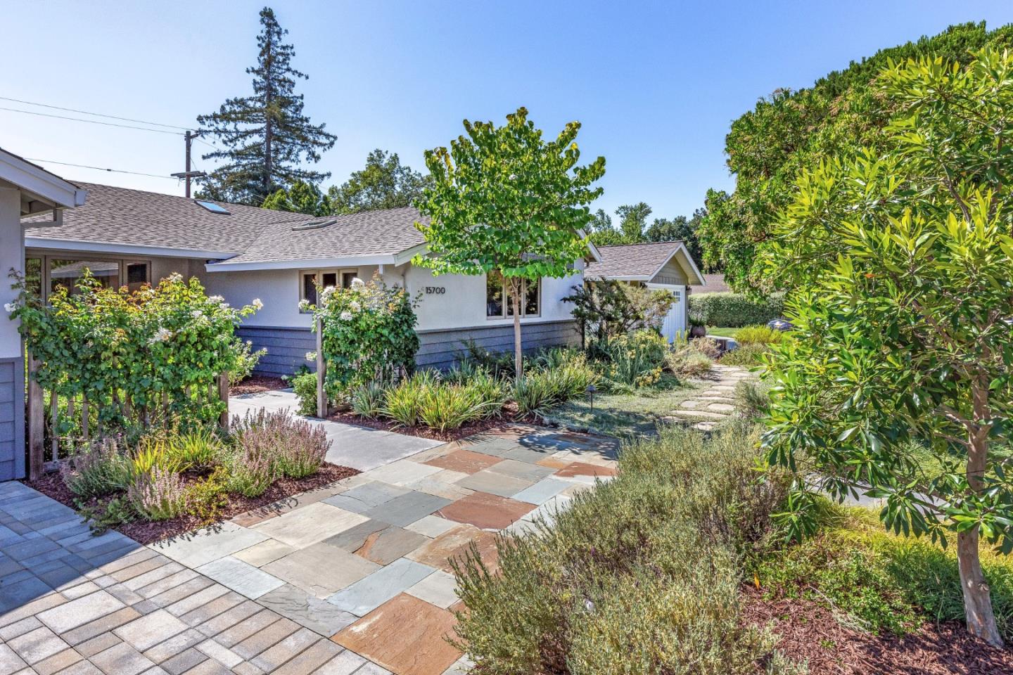 Detail Gallery Image 3 of 30 For 15700 Kavin Ln, Los Gatos,  CA 95030 - 4 Beds | 2/1 Baths