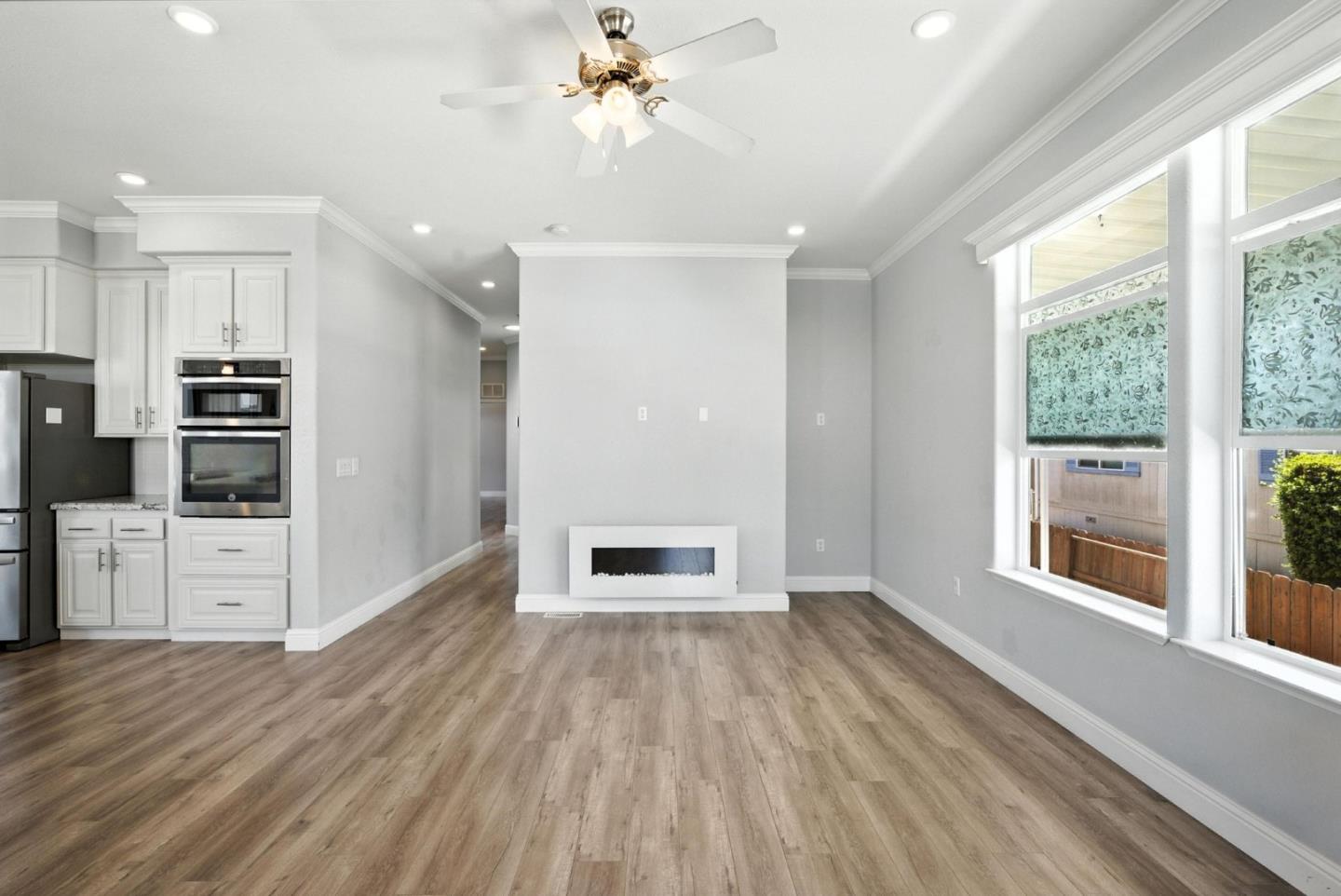 Detail Gallery Image 14 of 71 For 1225 Vienna Dr #666,  Sunnyvale,  CA 94089 - 3 Beds | 2 Baths
