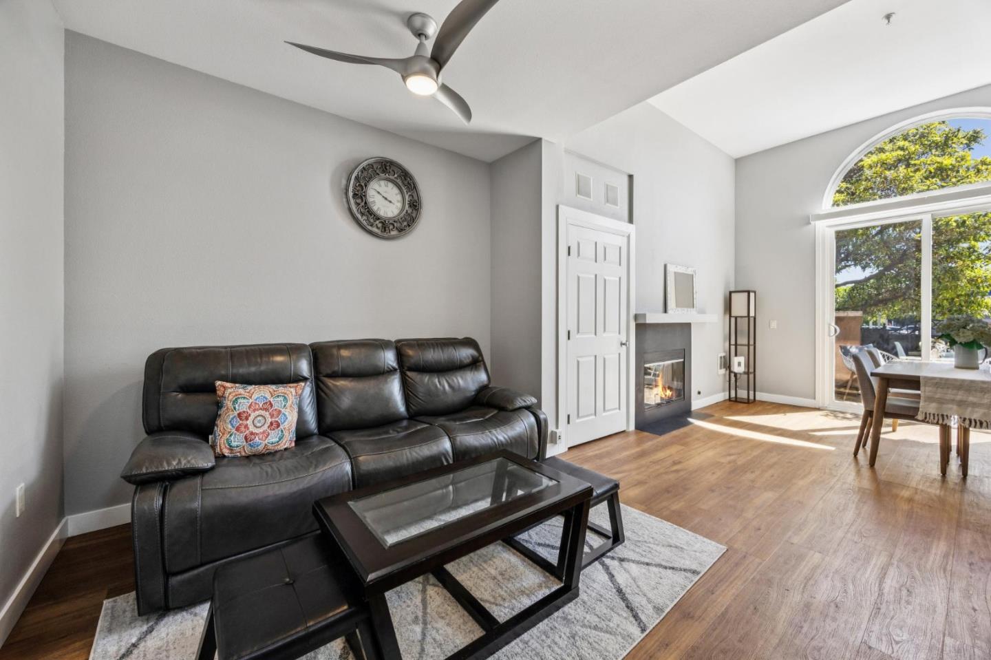 Detail Gallery Image 7 of 35 For 401 S Norfolk St #123,  San Mateo,  CA 94401 - 1 Beds | 1 Baths