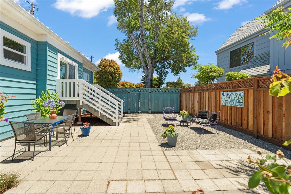 Detail Gallery Image 16 of 22 For 1139 Walk Circle, Santa Cruz,  CA 95060 - 2 Beds | 2 Baths