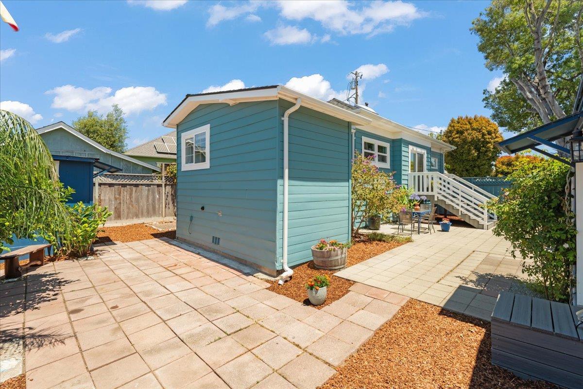 Detail Gallery Image 17 of 22 For 1139 Walk Circle, Santa Cruz,  CA 95060 - 2 Beds | 2 Baths