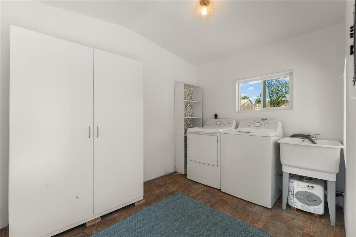 Detail Gallery Image 18 of 22 For 1139 Walk Circle, Santa Cruz,  CA 95060 - 2 Beds | 2 Baths