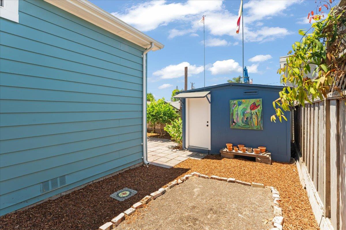 Detail Gallery Image 21 of 22 For 1139 Walk Circle, Santa Cruz,  CA 95060 - 2 Beds | 2 Baths