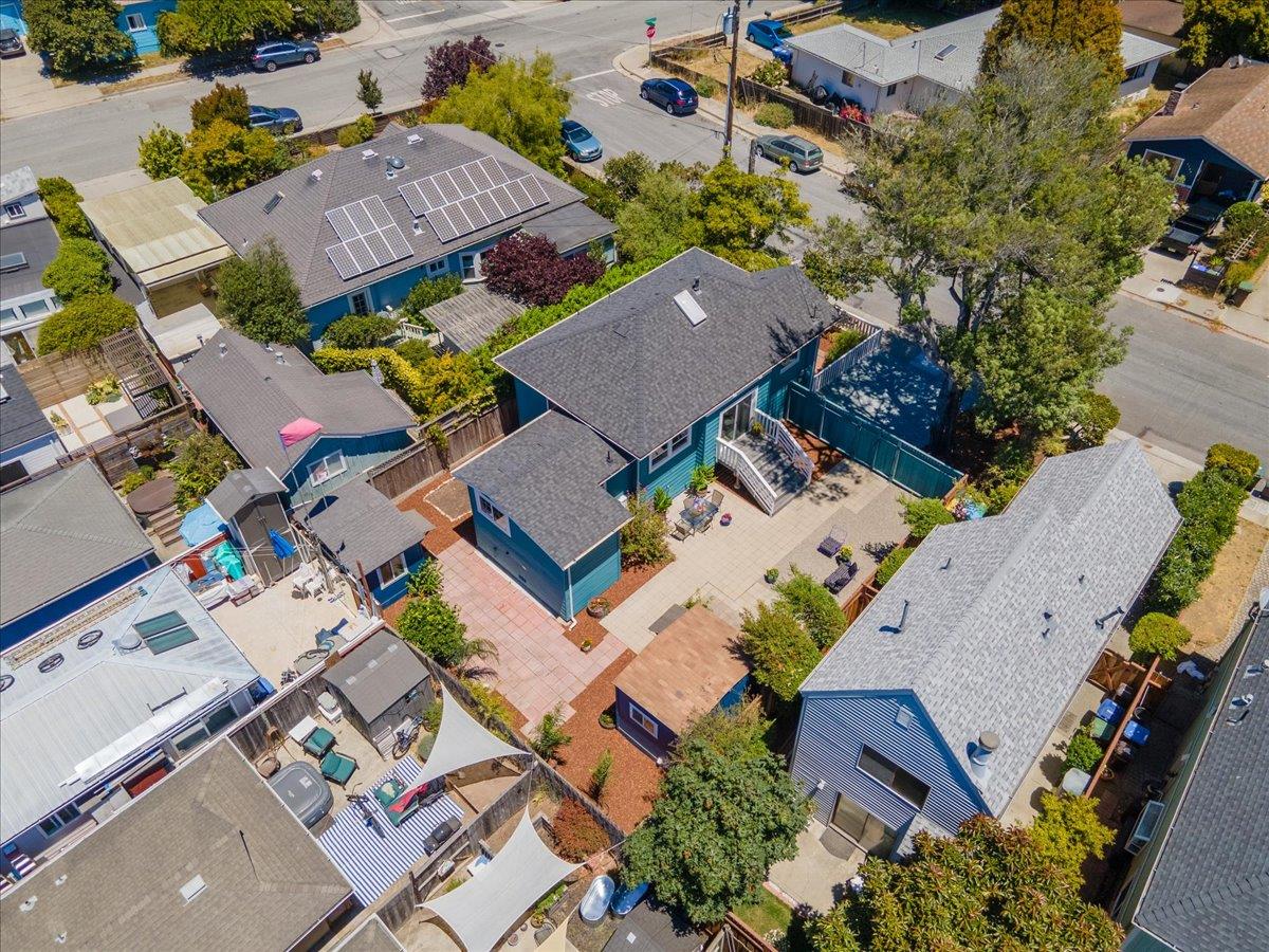 Detail Gallery Image 22 of 22 For 1139 Walk Circle, Santa Cruz,  CA 95060 - 2 Beds | 2 Baths