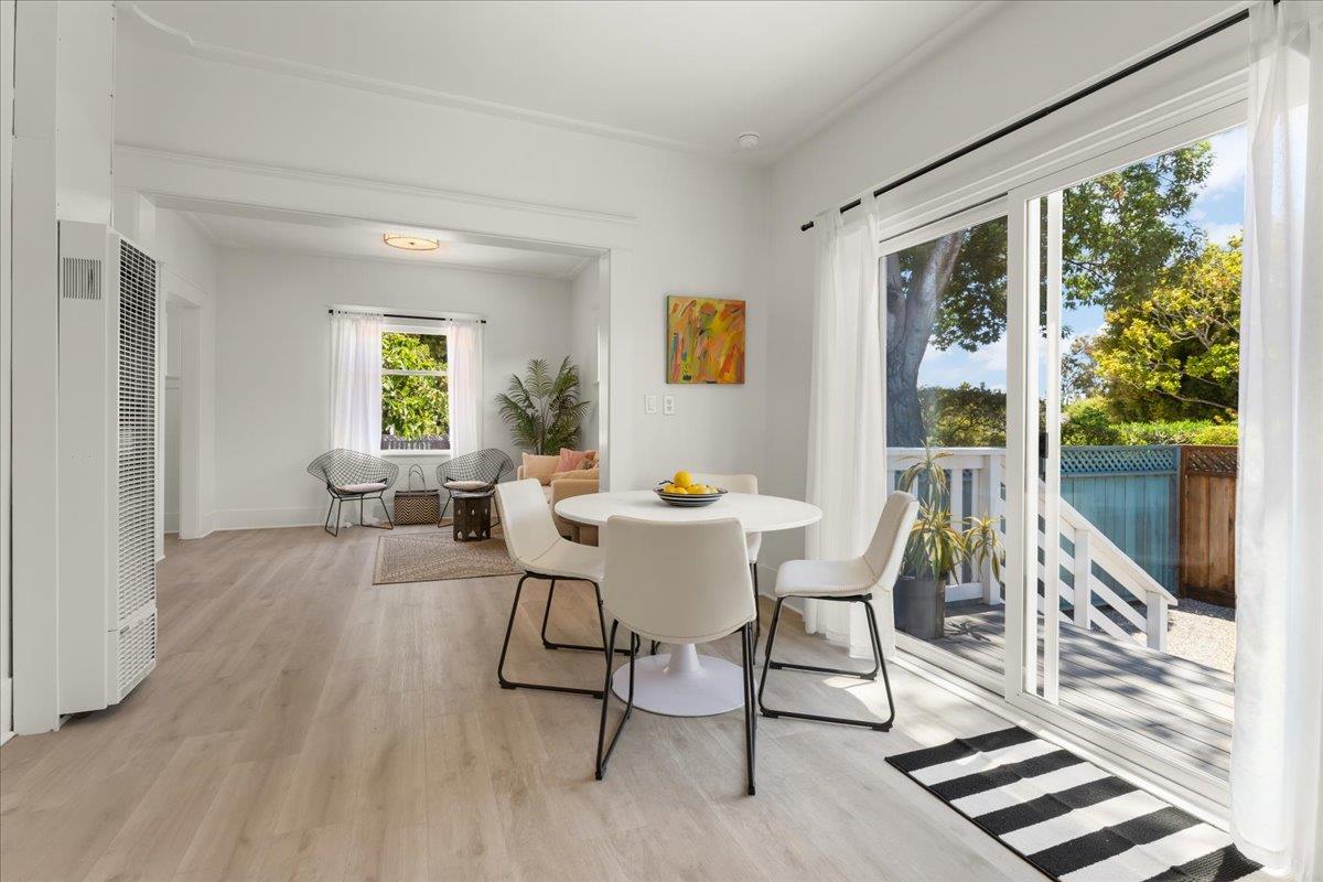 Detail Gallery Image 6 of 22 For 1139 Walk Circle, Santa Cruz,  CA 95060 - 2 Beds | 2 Baths
