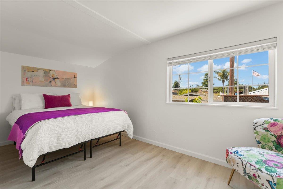 Detail Gallery Image 9 of 22 For 1139 Walk Circle, Santa Cruz,  CA 95060 - 2 Beds | 2 Baths